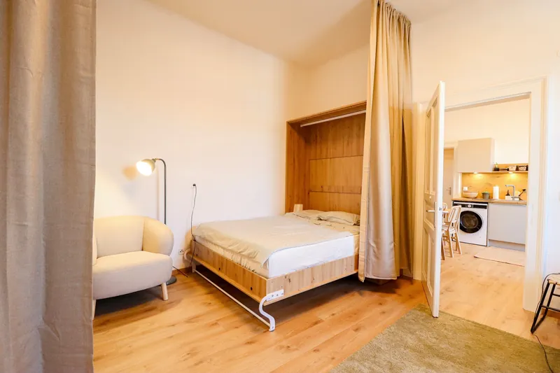Schlafzimmer am Abend